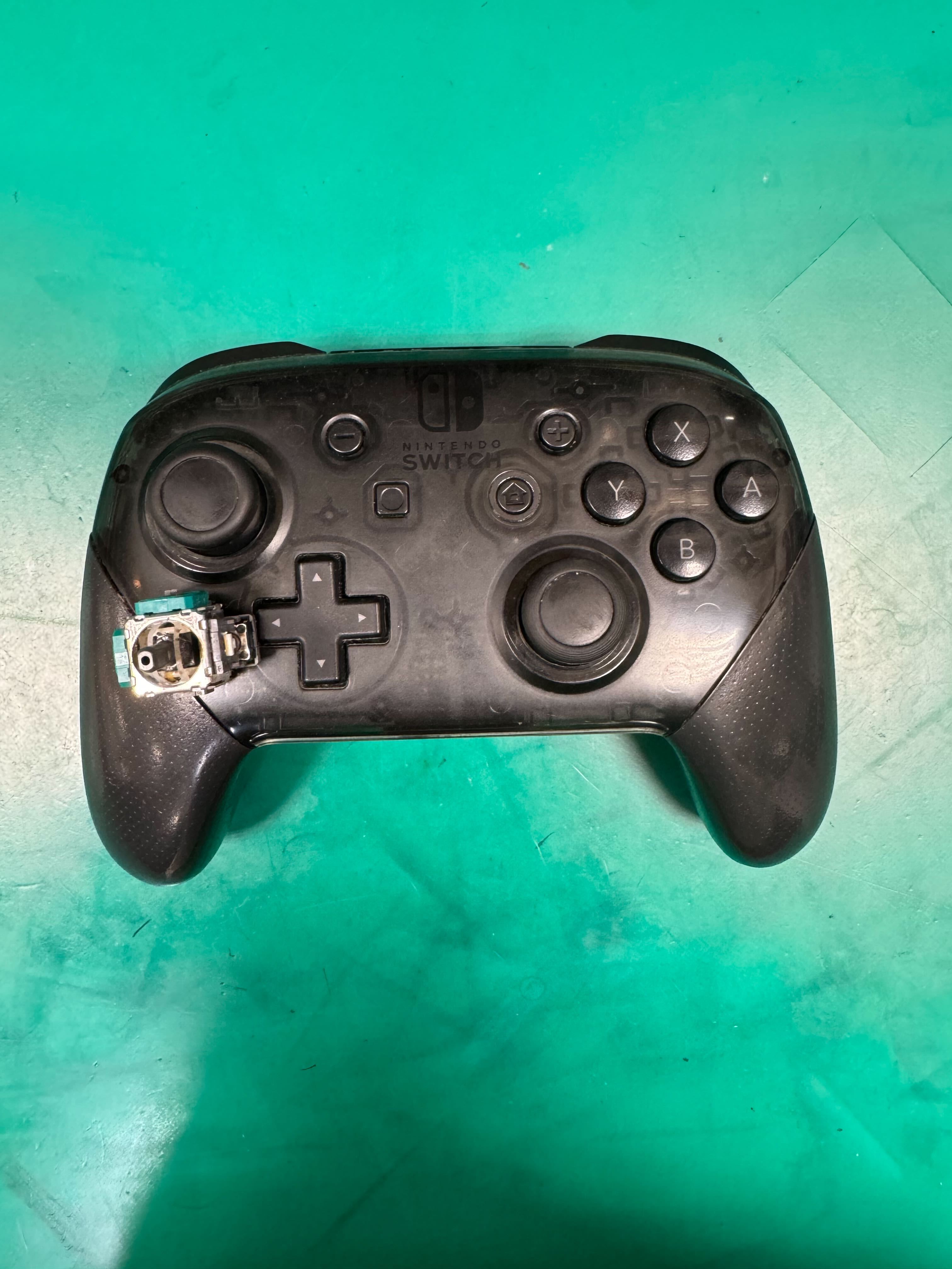 1週間で修理！】豊川市でProコントローラー（プロコン）のスティック